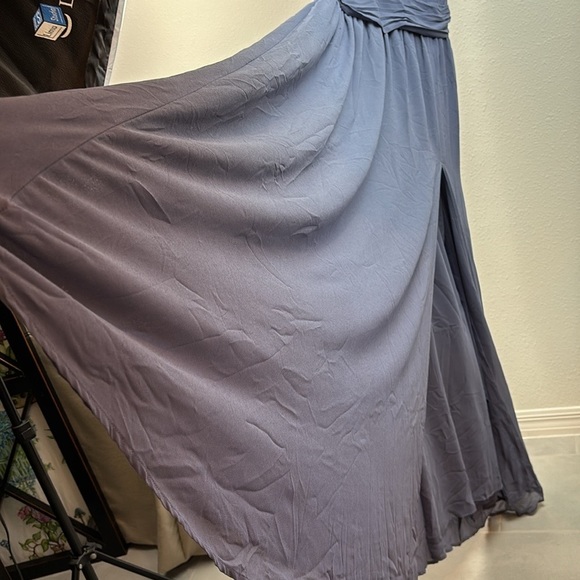 NEW, LULU’s formal maxi gown, leg slit, deep V neck, flowing chiffon dress - Picture 7 of 15